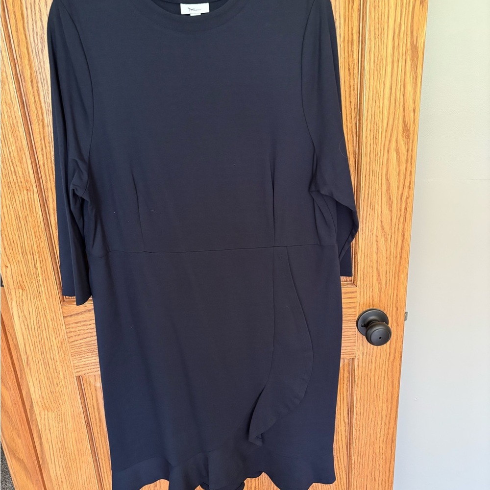 Casual navy blue 3/4 sleeve dress